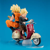 Dragon Ball Z - Figurine Super Saiyan Son Goku & Super Saiyan Son Gohan & Motorbike - Desktop Real McCoy diorama - MEGAHOUSE