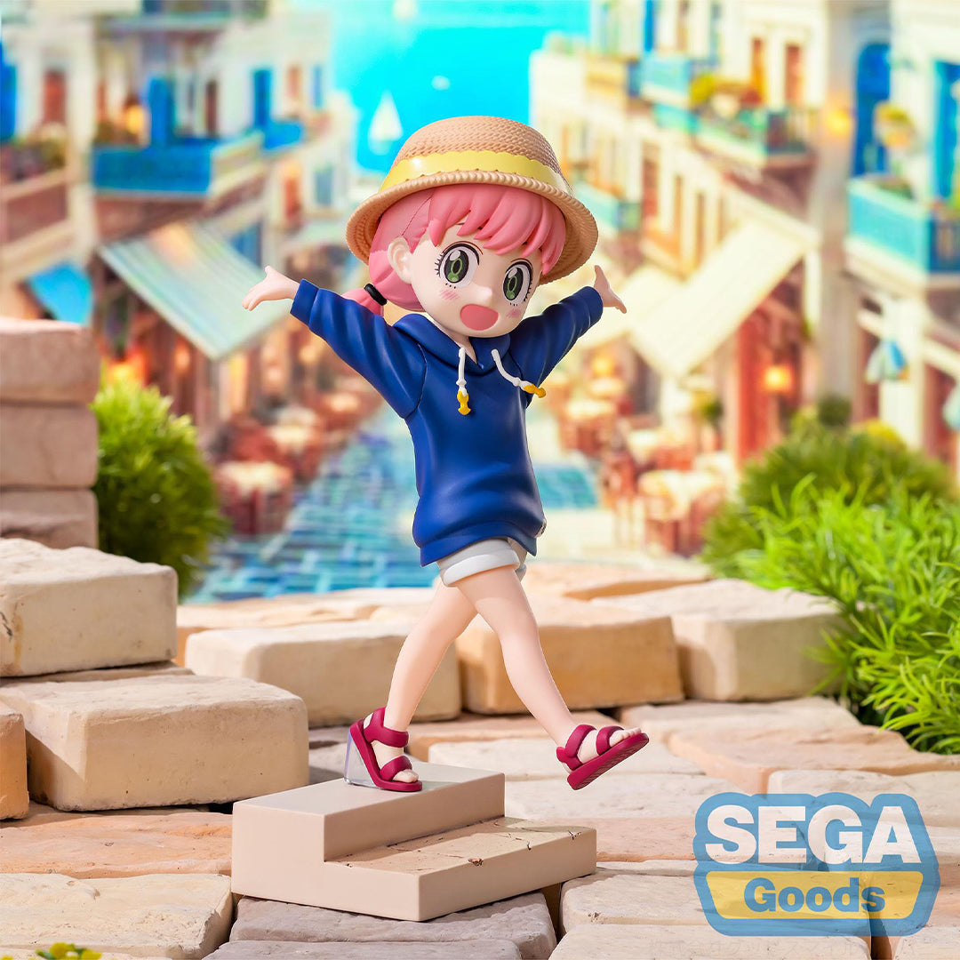 Spy x Family - Figurine Anya Forger - Resort! - Luminasta